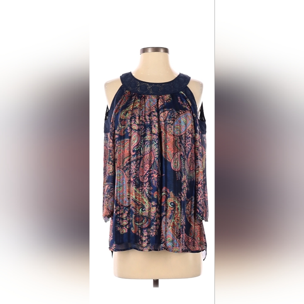 Daniel Rainn cold shoulder top